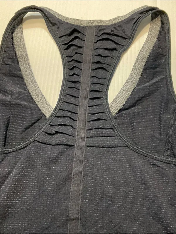 Black Lululemon Tank Cinchable Drawcord Hem V Neck Key Pocket Women Sz M - Image 8