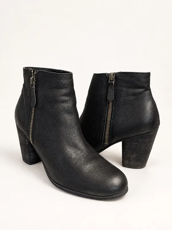 bp Nordstrom black leather ankle booties - Image 6