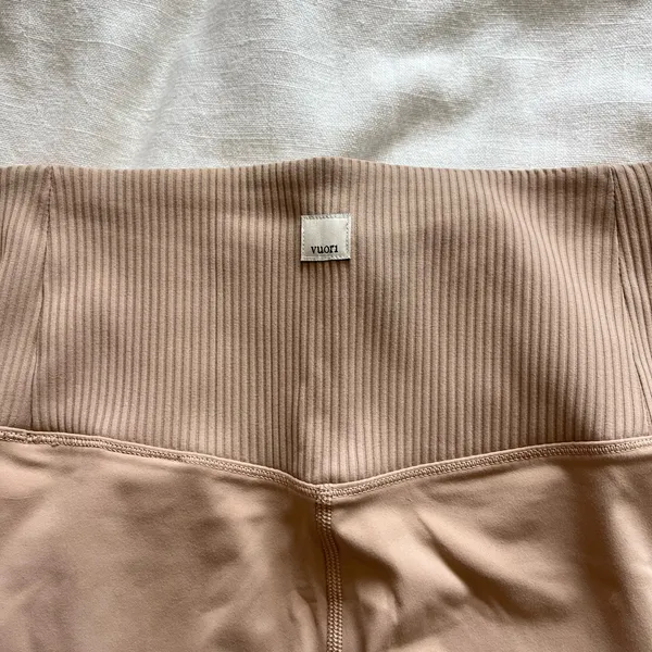 Vuori Ribbed Leggings - Image 4