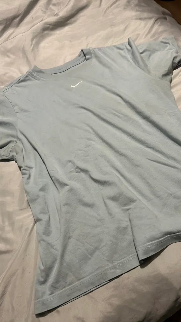 Nike T-Shirt Loose Fit Women’s - Image 2