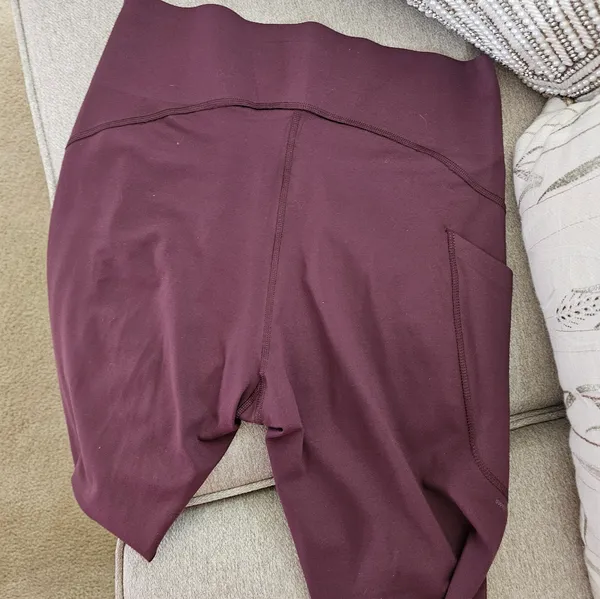 On Leggings - Image 2