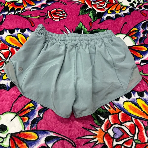 lululemon hotty hot shorts - Image 4