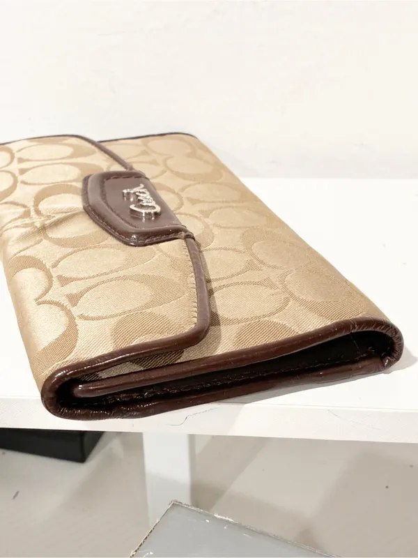 Coach Ashley Signature Sateen Brown Signature C Snap Button - Image 3