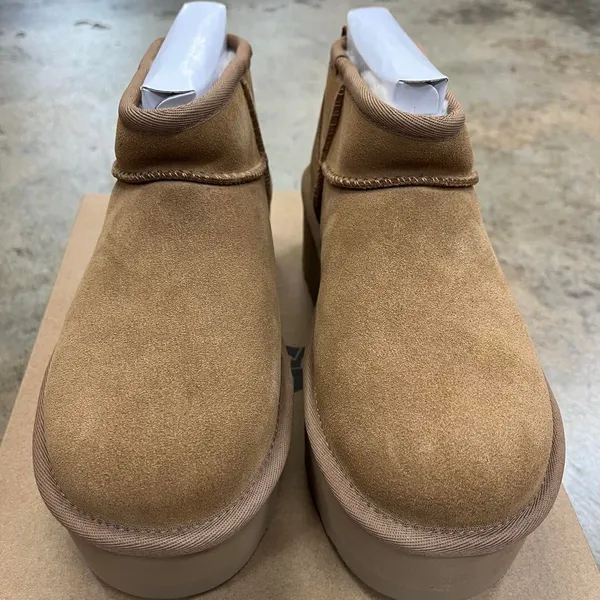 Ugg Women's Tan and Brown Boots - Image 3