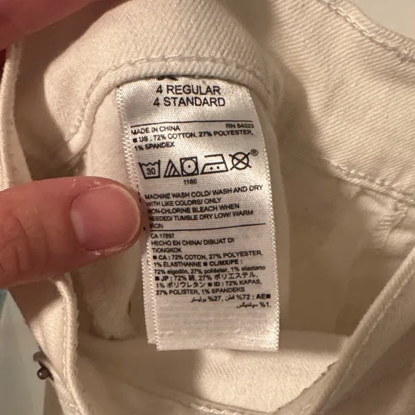 Old Navy Boyfriend Jeans - Image 4