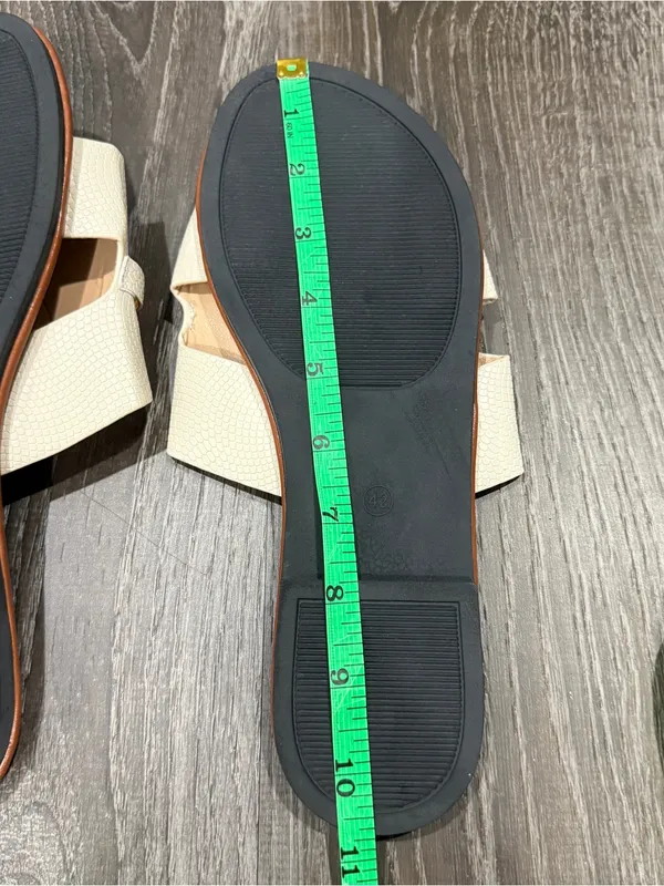 New in Bag Brown Sandals Size 10.5 - Image 3