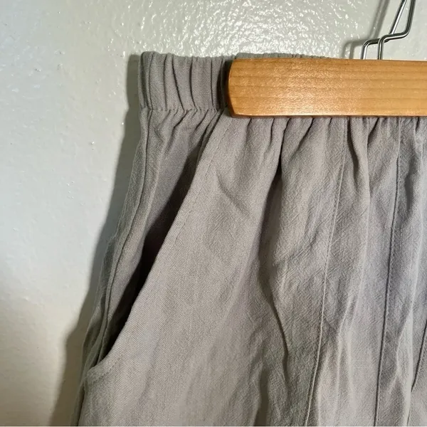 Women's‎ Size Small Casual Shorts Sage Green Gray Ruffle Hem Pockets Stretch - Image 4