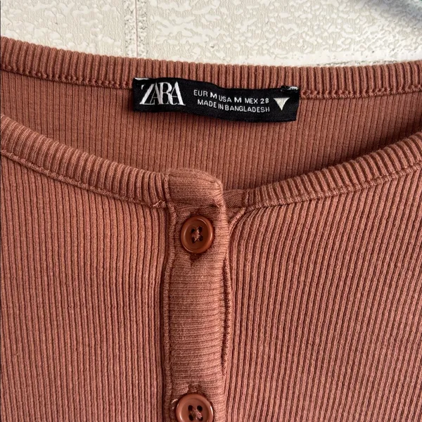 Zara Cropped Button Front Long Sleeve Ribbed Carmel Brown Orange Top - Image 2
