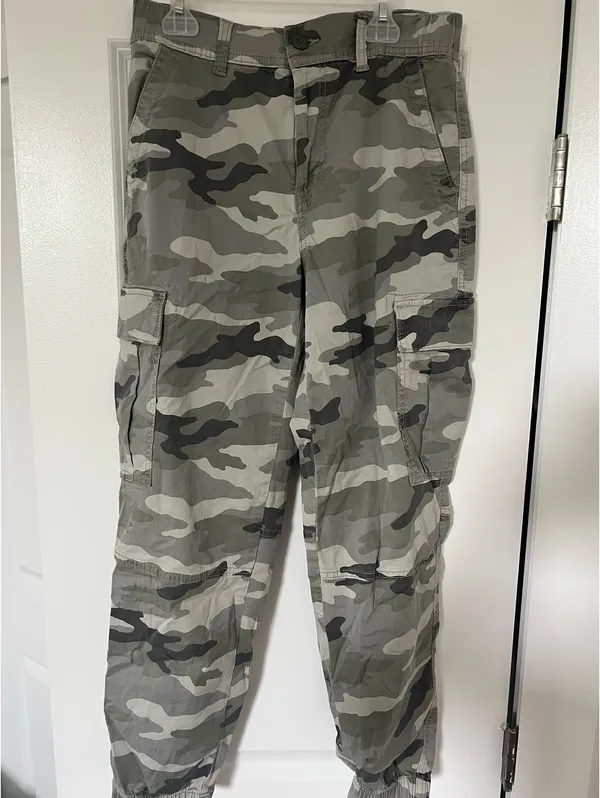 American Eagle Camo Pants  - Image 3