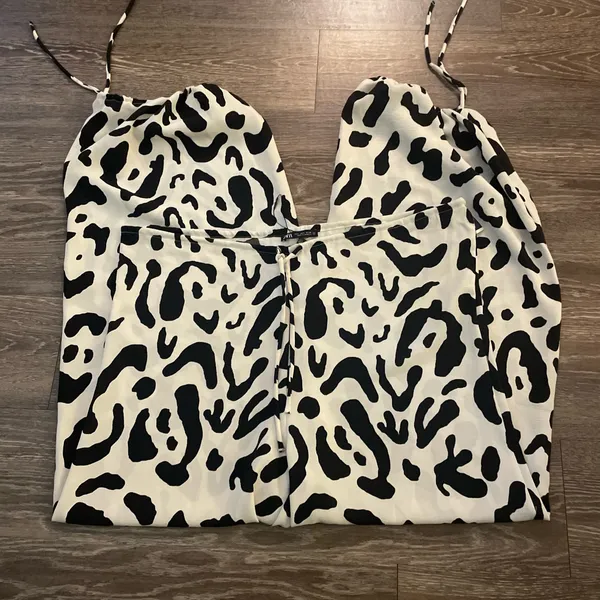NWOT Zara White and black leopard animal print pants. Size Small - Image 4