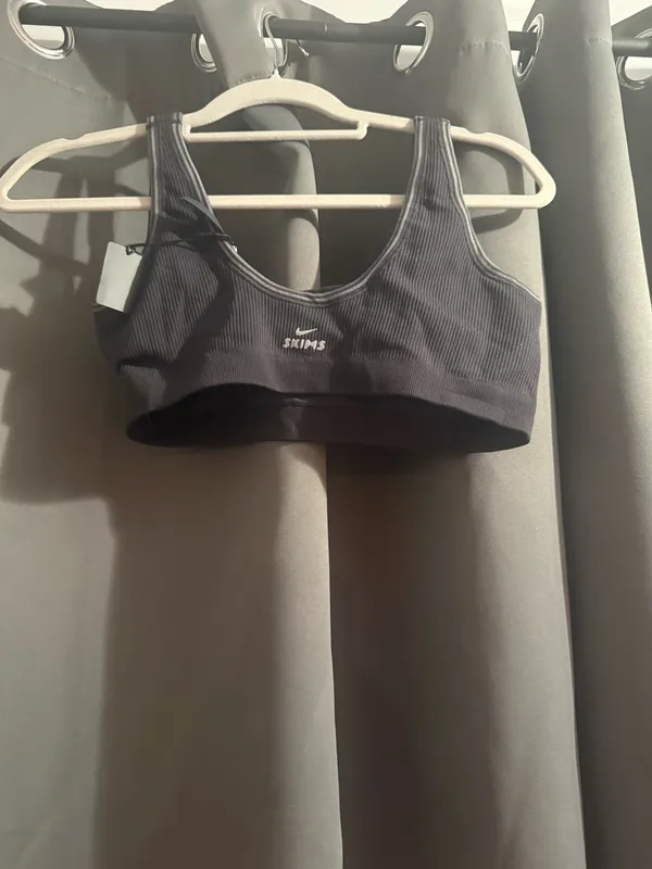 Nike x Skims Ribbed Seamless Micro Scoop - Image 2