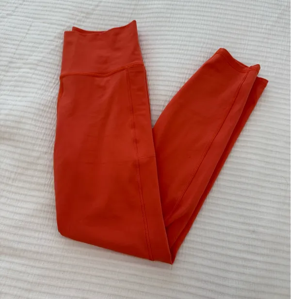 Vuori Studio Leggings Pocket Grapefruit Small - Image 2