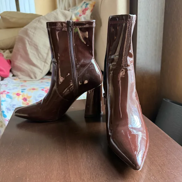 Brown Boots Abound Size 8 - Image 3