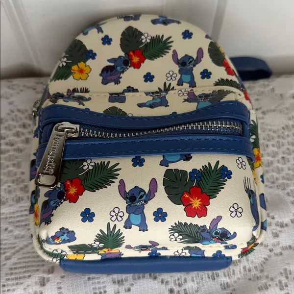 NWOT Disney Parks LOUNGE FLY mini stitch & lilo wristlet Fanny pack backpack - Image 5