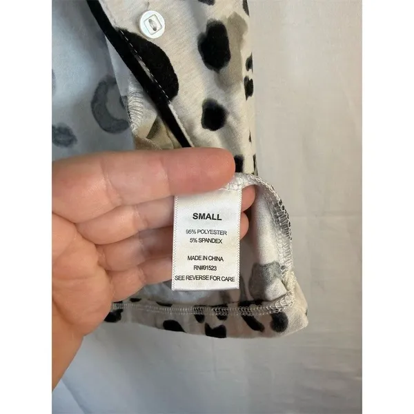 Jaclyn Intimates Pajama Set Womens Small Ivory Animal Print Button Top - Image 8