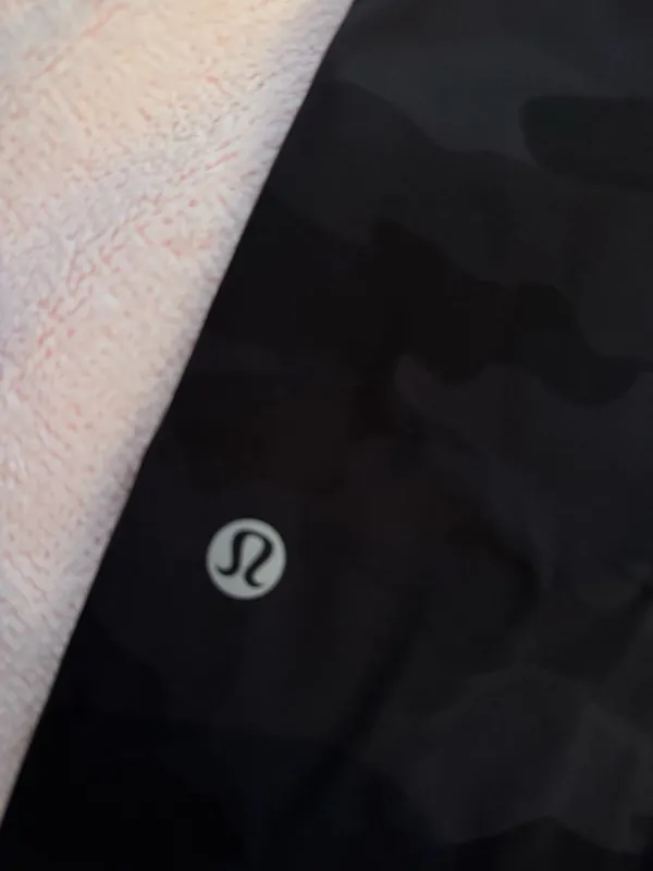 Camo Lululemon Leggings - Image 3