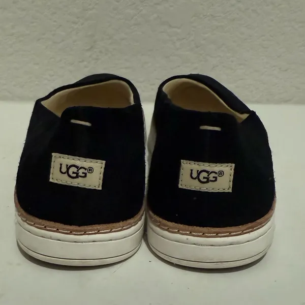UGG Kammi Black Suede Slip-On Sneaker Ballet Flat Size 8.5 - Image 5