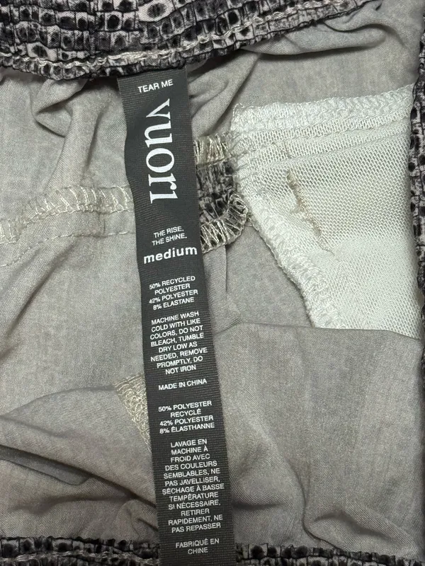 Vuori Dash Shorts Medium Dune Snake - Image 4