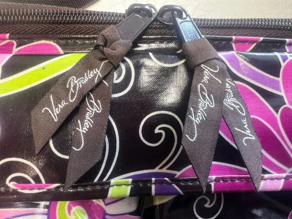 RETIRED: Vera Bradley | women’s Purple Punch pattern vinyl lunchbox. - Image 14