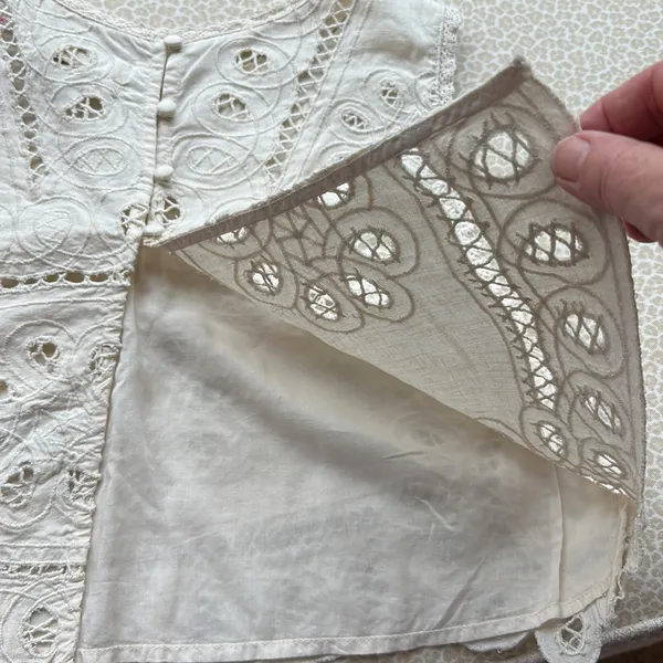 NWT Urban Outfitters Lace Overlay Cropped Top - Image 10