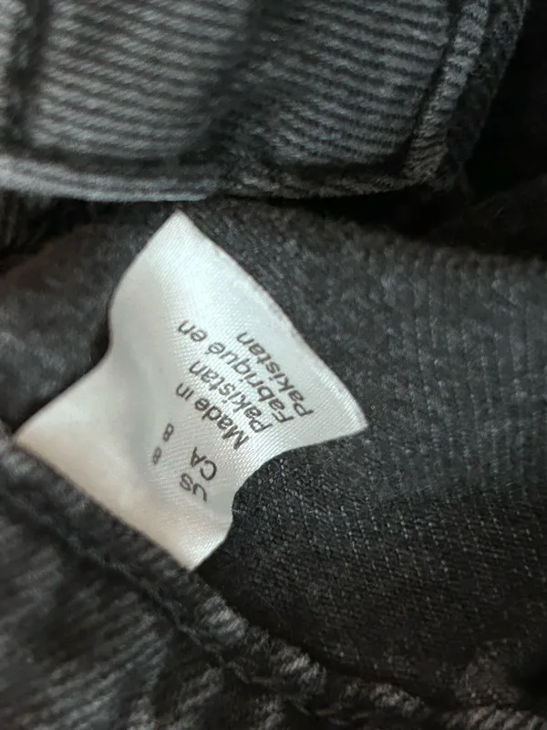 H&M Vintage distressed black denim jeans, black straight jeans - Image 4