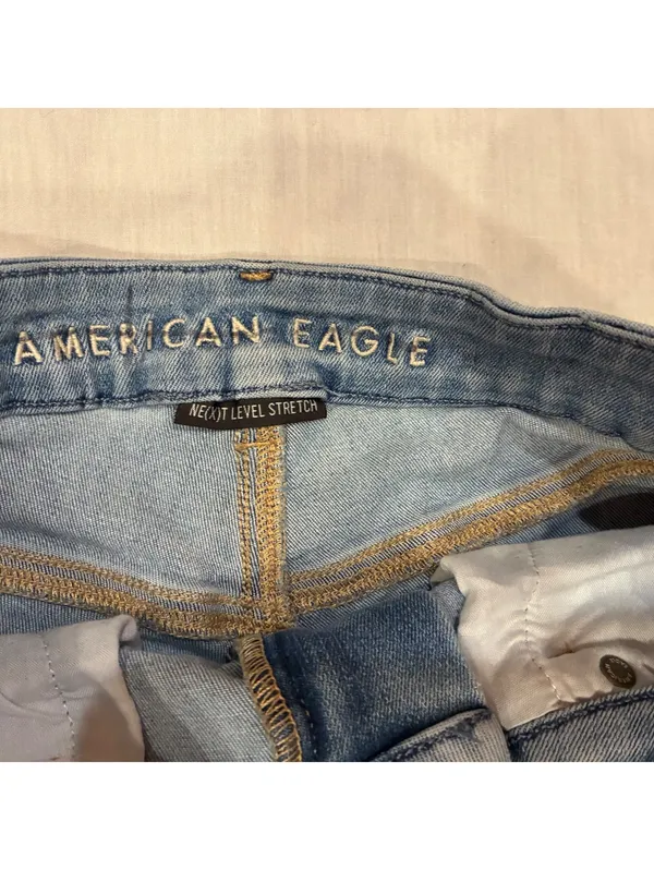 American Eagle Womans Pride Rainbow Stitched Light Wash Distressed Shorts Sz 2 - Image 3