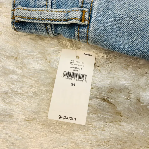 NWT Gap Stretch Light Wash Jean Shorts 3" Short Sz 34 - Image 4