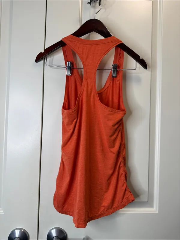 Vuori Women's Luxe Performance Tank Grapefruit S - Image 5