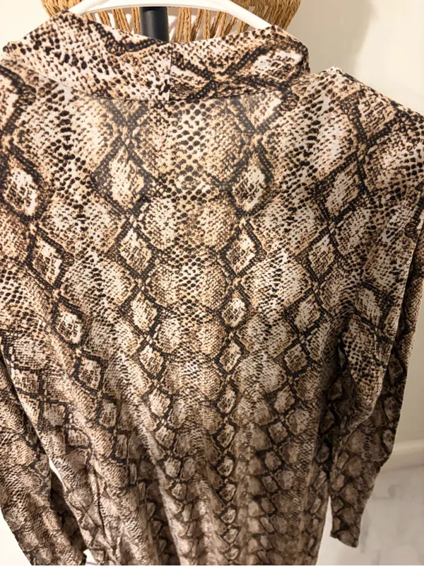 Zenana Outfitters Brown and Cream Snake Print Open Front Cardigan - Image 7