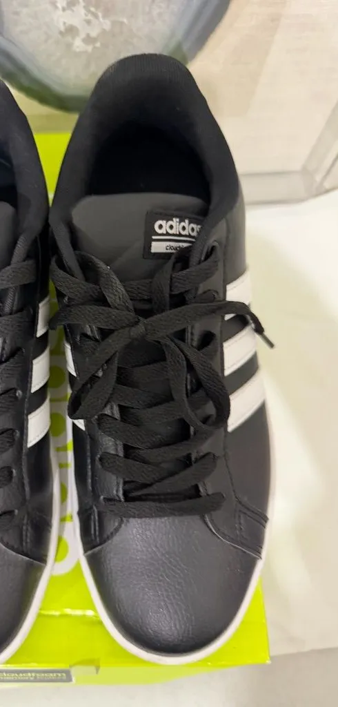 adidas Cloudfoam Advantage W 3 Stripes AW4288 low tops athletic Womens Size 9.5 - Image 2