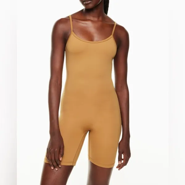 NWT TNA Aritzia TnaGLOSS™ Rhythm 7" Romper in Caramelized Brown- Size Small - Image 2