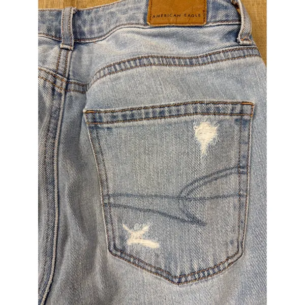 American‎ Eagle Mom Jean Womens 2 Regular Light Wash Distressed High Rise Denim - Image 7