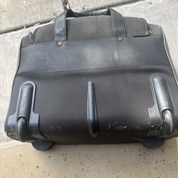 Solo New York Macdougal Rolling Case/ Laptop Rolling Travel Bag - Image 5