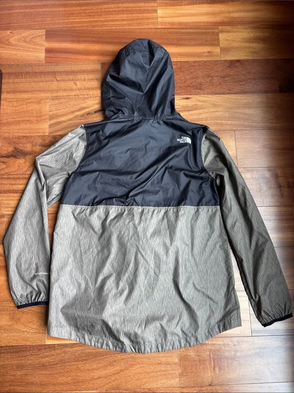 North Face windbreaker - Image 8