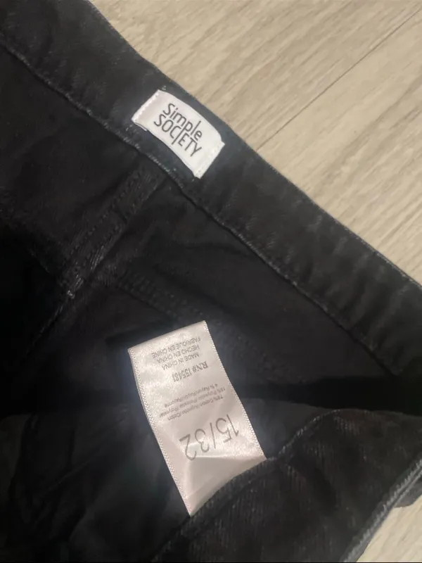 Women’s Black Skinny Jeans with Star Stud Embellishments - Image 2