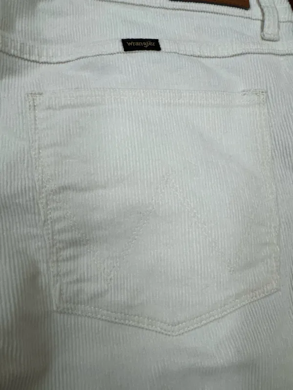 Wrangler High-Rise Bold Boot Cut Cream Corduroy Pants Size 18x32 - Image 5