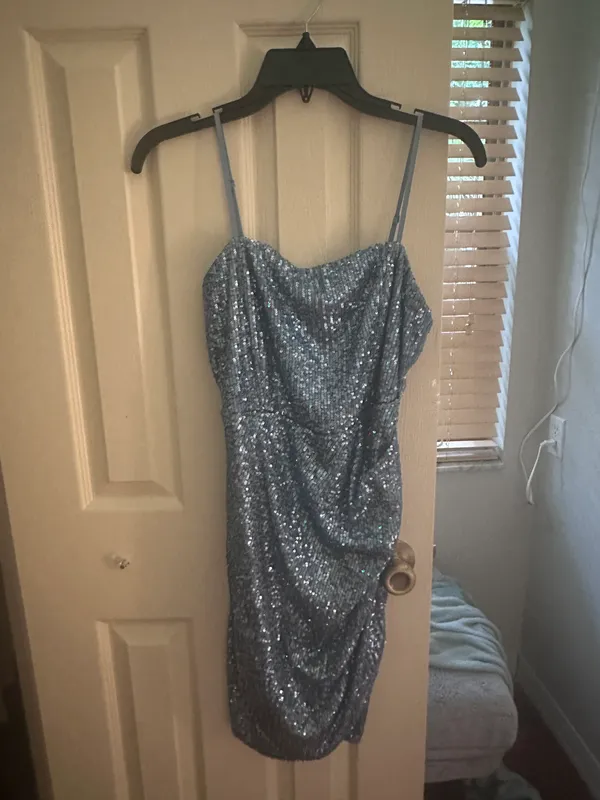 Dillard's blue sparkly homecoming dress - Image 3