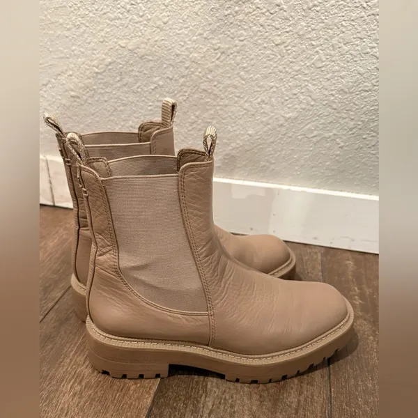 Sam Edelman Laguna Cream Tan Ankle Chelsie Boots‎ Size 8M - Image 4