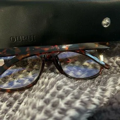 Blue light Blocking Glasses +2.00 with cover - Image 3