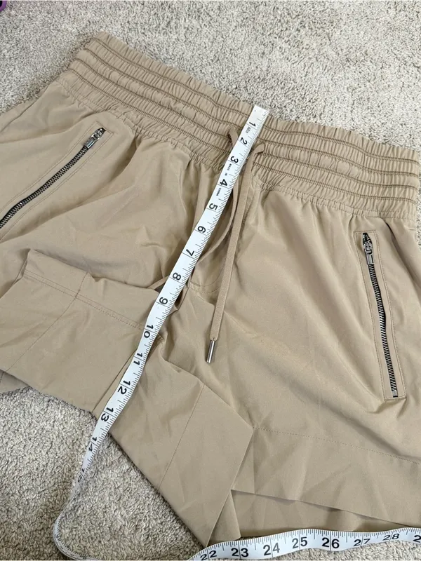 Athleta Women’s Camden Shorts 5” Lightweight Outdoor in Tan Khaki 6 - Image 11