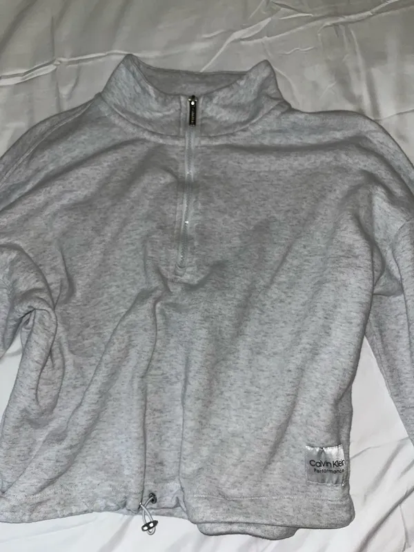 Calvin Klein Cropped Quarter-Zip Performance Women’s Pullover - Image 4