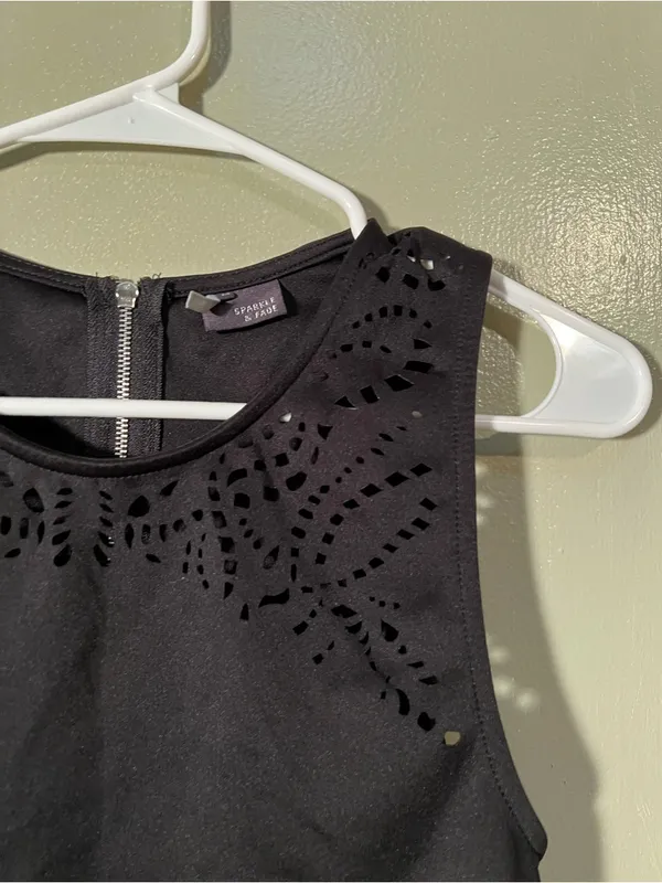 Sparkle & Fade Women's Size Medium Laser Cut Crop Top Black Zip Back High Neck - Image 5