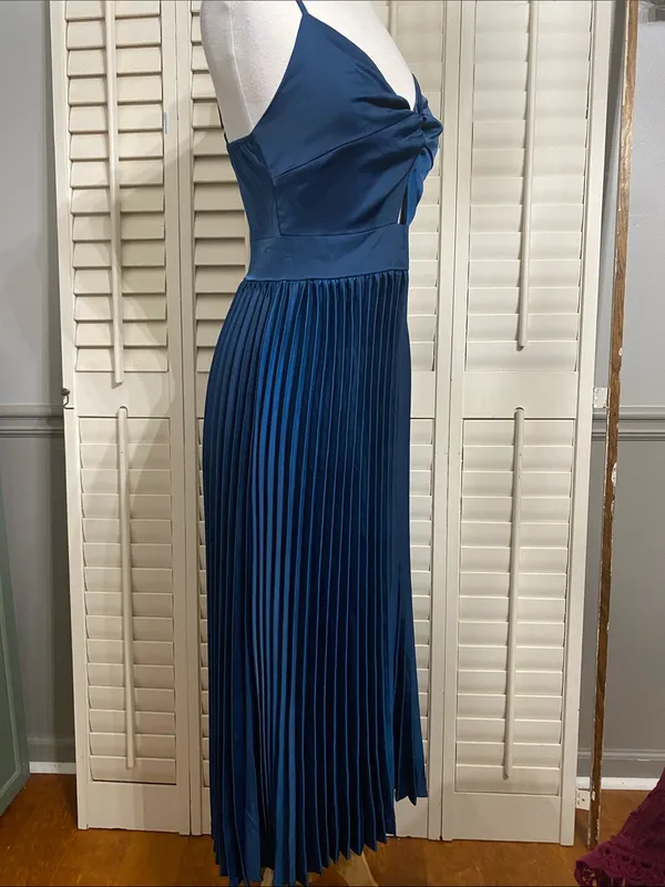 Cupshe Navy Satin Twist-Front Midi Dress - Image 8