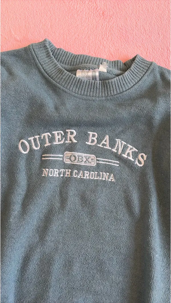 Outer banks crewneck Green - Image 2