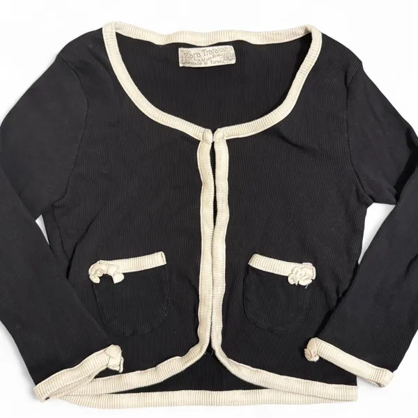 Women’s Shirt ✦ Open To All Offers ✦ Bundle Measurements: Used Excellent Condition Women’s Zara Navy Blue White Casual Business Long Sleeve Medium ——— TAGS ——— #Light #Formal #Casual #Cream #BusinessCasual - Image 2