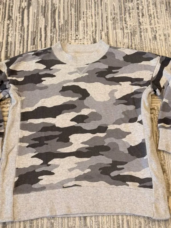 AERIE women's XS (Oversized) gray camo sweatshirt Retails $49.95 - Image 3