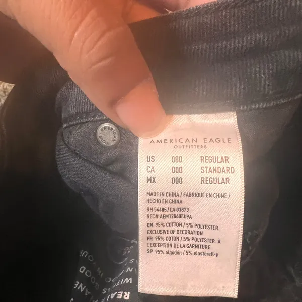 American Eagle Mom Straight Jeans 000 Ripped Distressed Black Denim‎ - Image 4