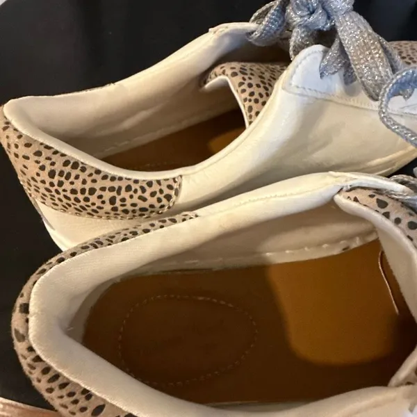 Universal Threads Cadey leopard and white sneakers 6 - Image 9