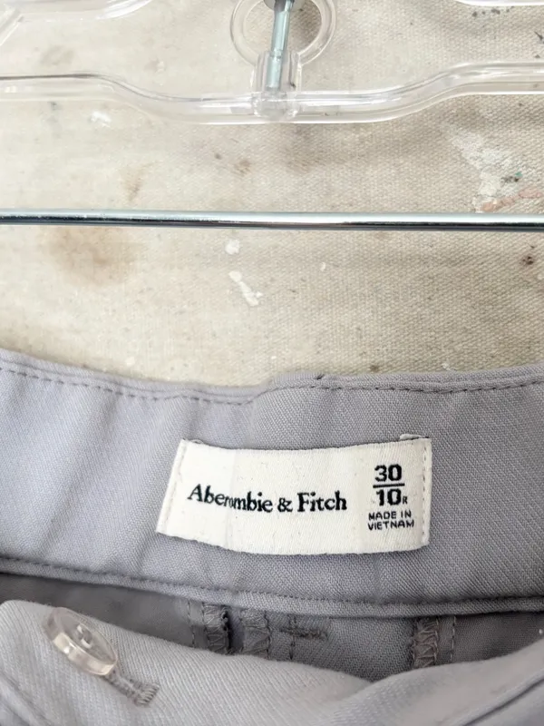 Abercrombie & Fitch Sloane Tailored Wide Leg Pleated Pants in Gray - Image 4