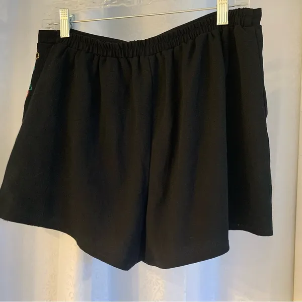 BoHo Hippie Embroidered Shorts Sz: L - Image 2